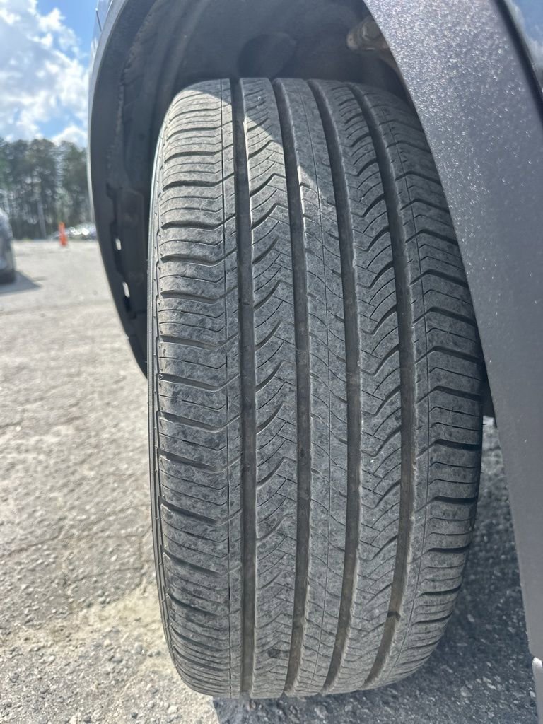 Used 2023 BMW X5 xDrive40i w/ Premium Package image 34