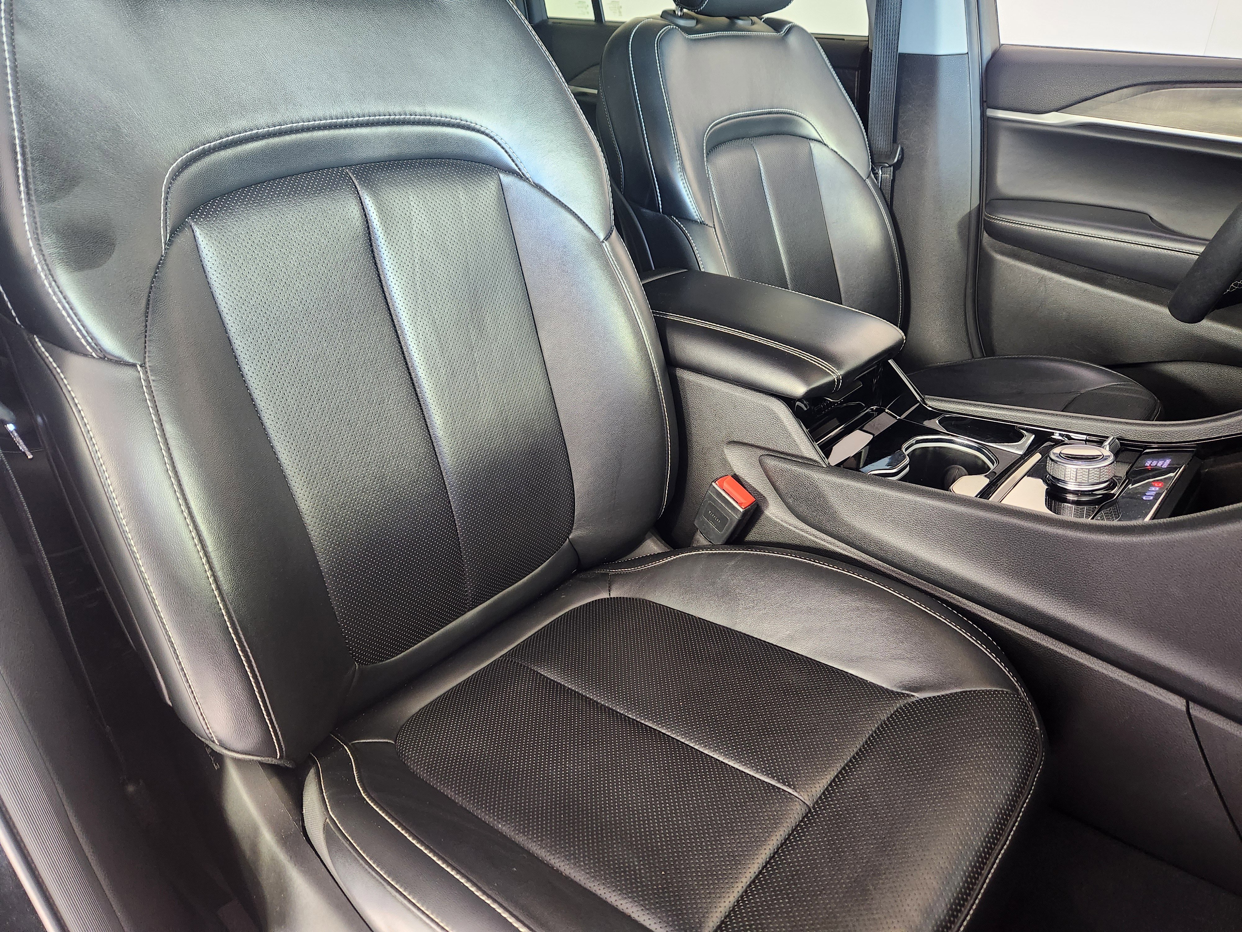 Used 2021 Jeep Grand Cherokee L Limited w/ Luxury Tech Group II image 10