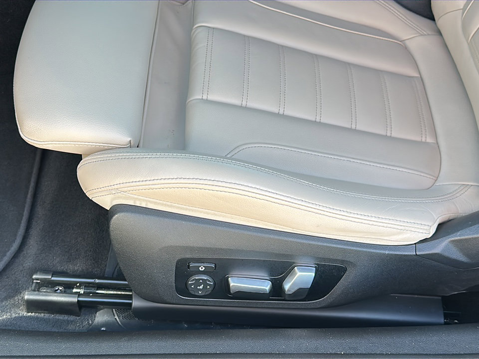 Certified 2023 BMW 430i Convertible w/ Premium Package image 15