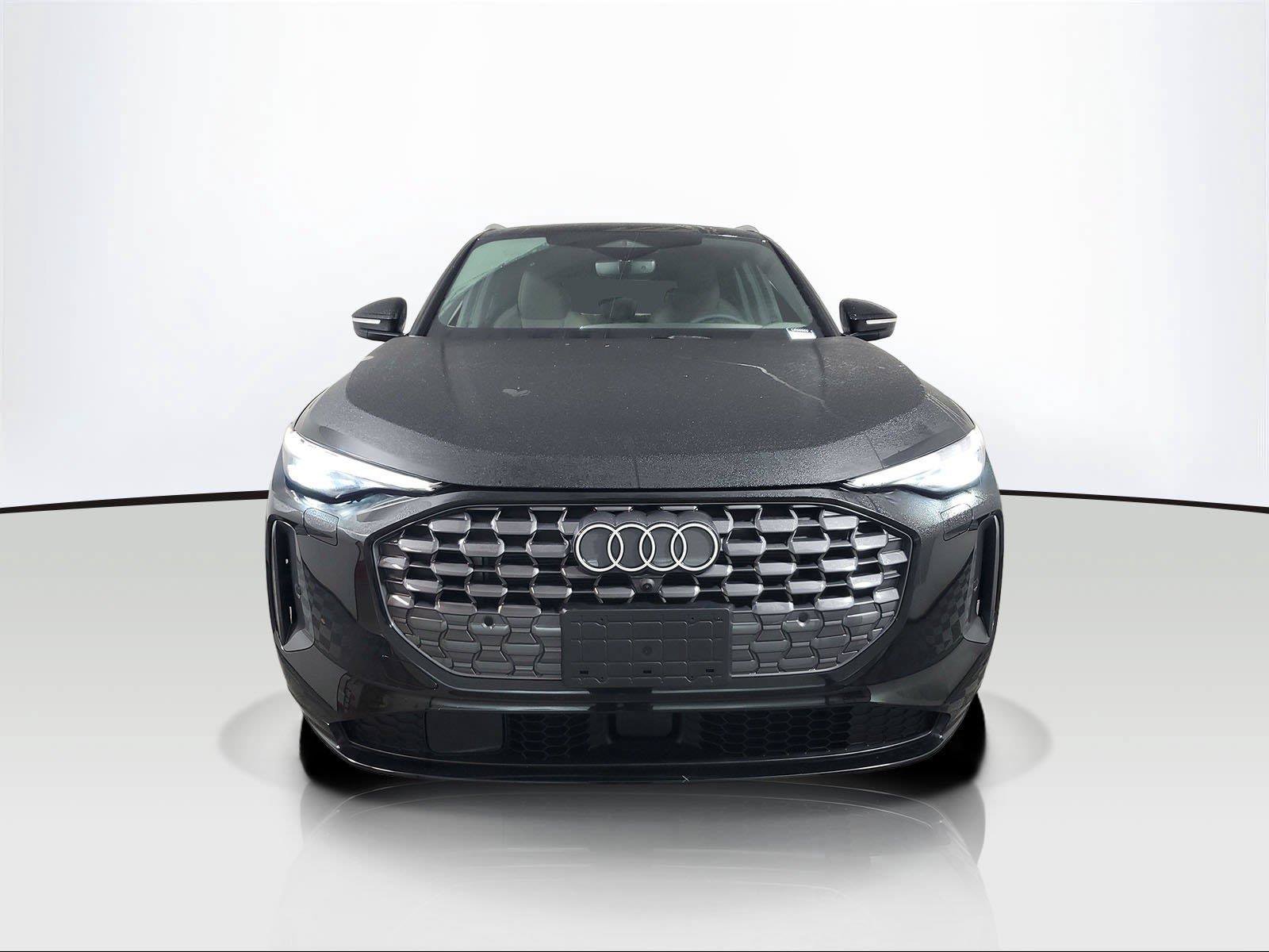 Certified 2025 Audi Q5 Premium Plus AWD/4WD image 2