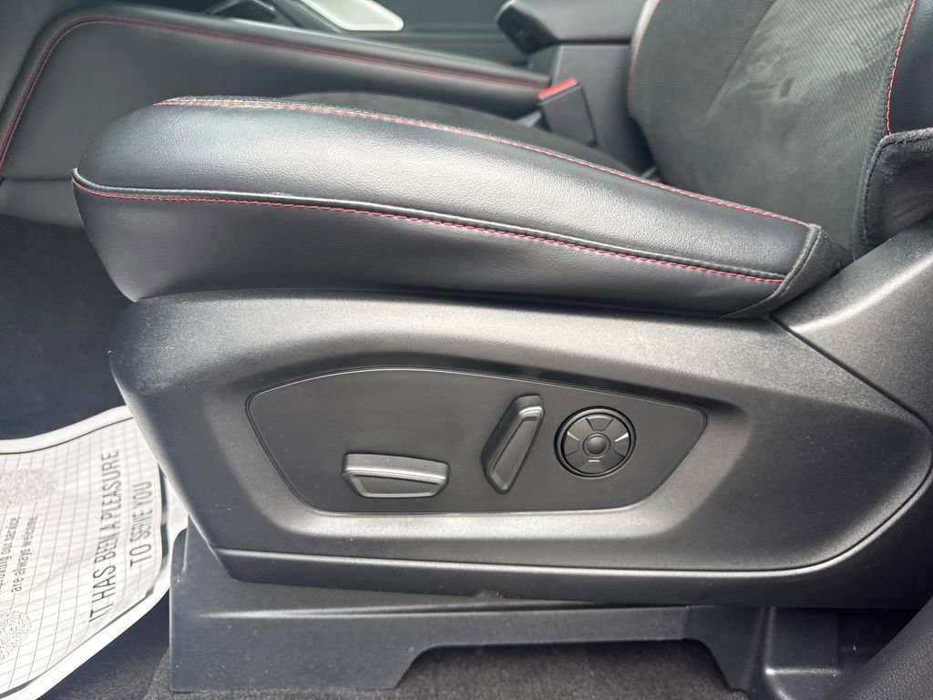 Used 2025 Ford Explorer ST image 31