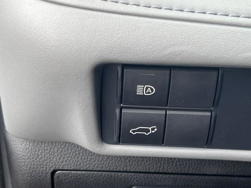 Used 2021 Toyota Highlander XLE image 26