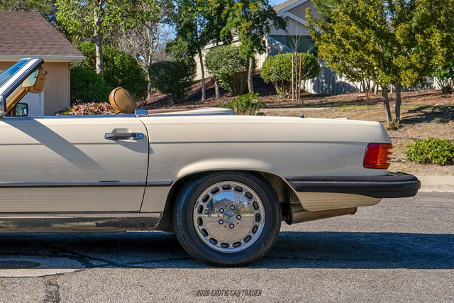 Used 1988 Mercedes-Benz 560 SL image 5