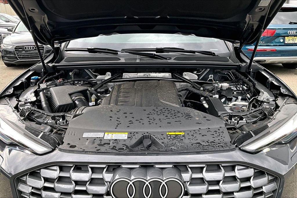 Used 2025 Audi Q5 Premium w/ Convenience Package AWD/4WD image 30