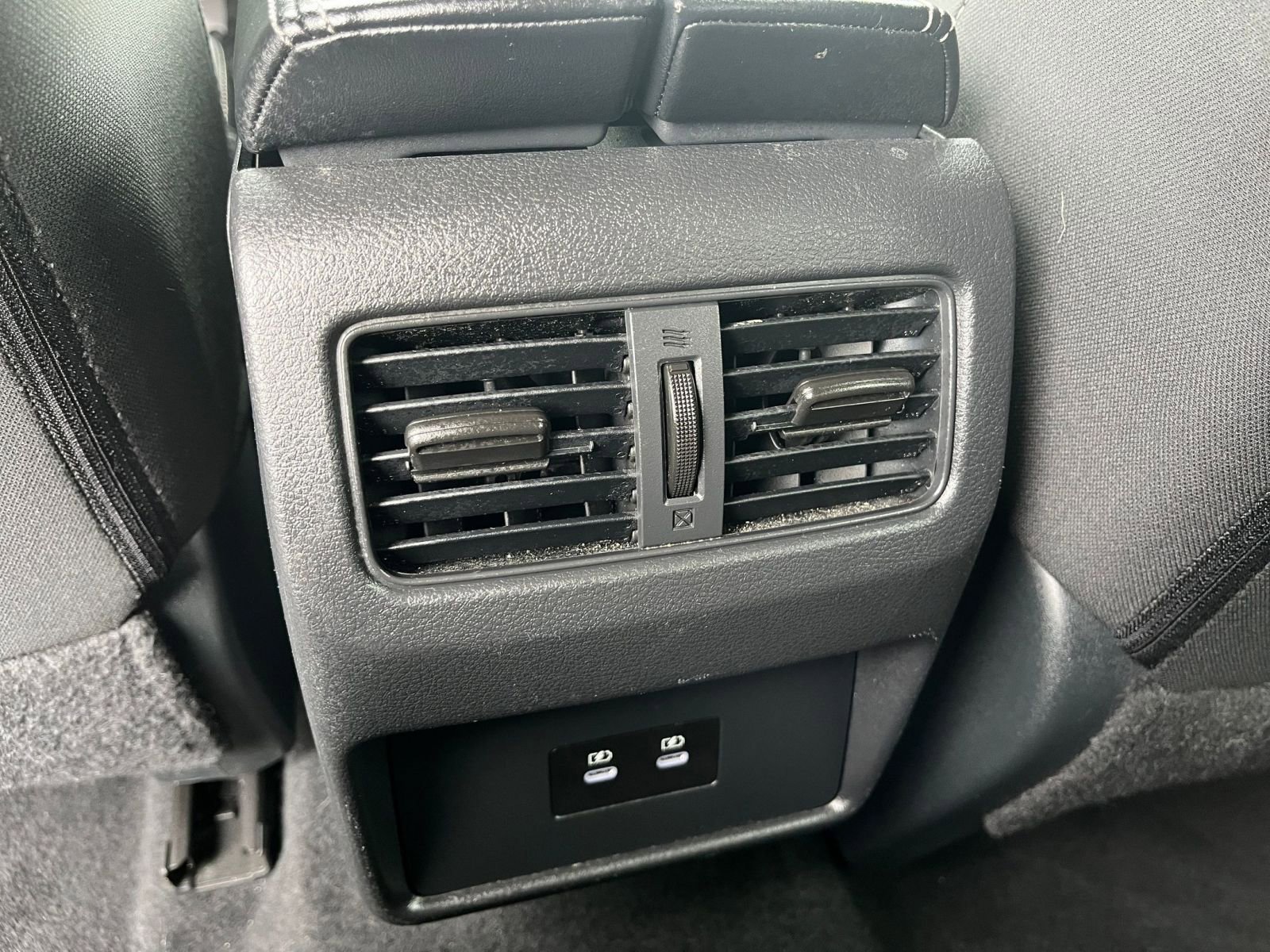 Used 2025 Nissan Rogue SV FWD image 24