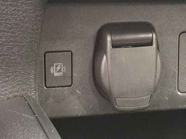 Used 2024 Nissan Versa SR w/ Trunk Package FWD image 25