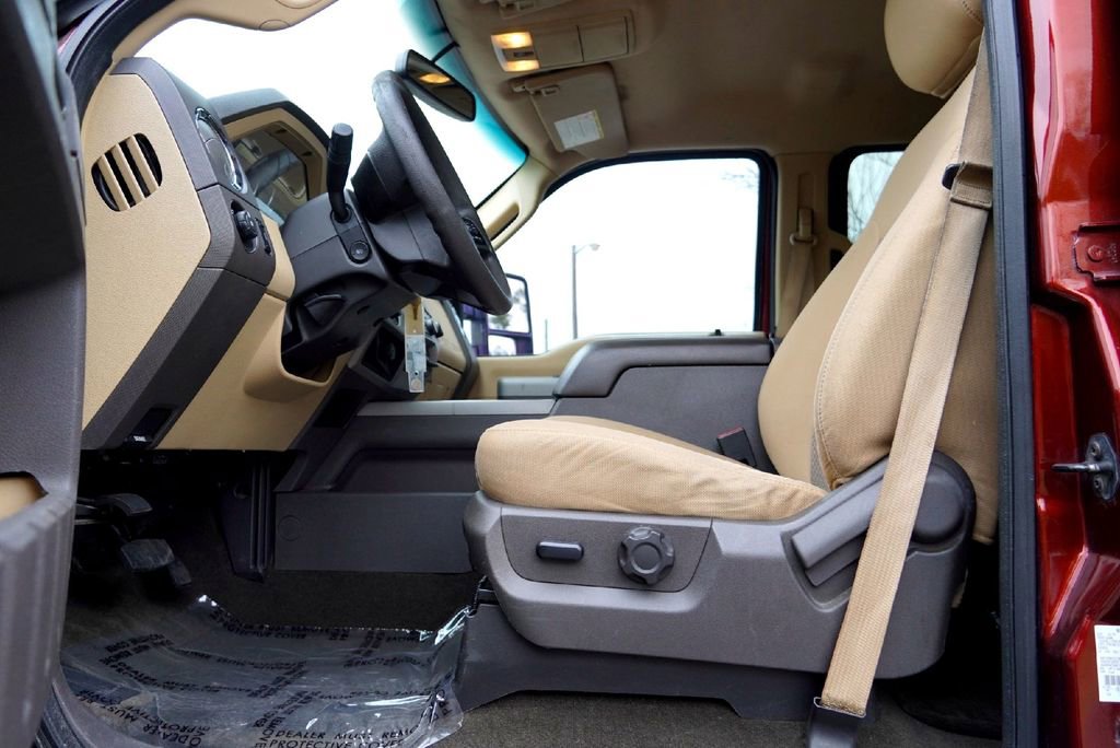 Used 2015 Ford F250 XLT w/ XLT Premium Package image 25