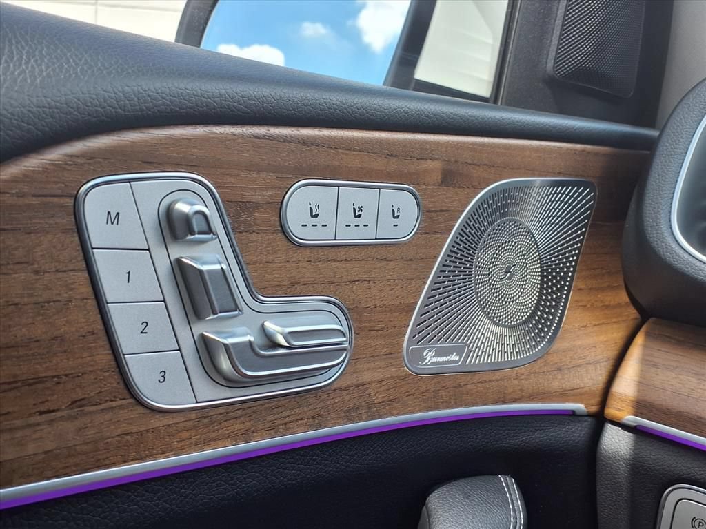Used 2025 Mercedes-Benz GLE 350 4MATIC w/ Winter Package image 31