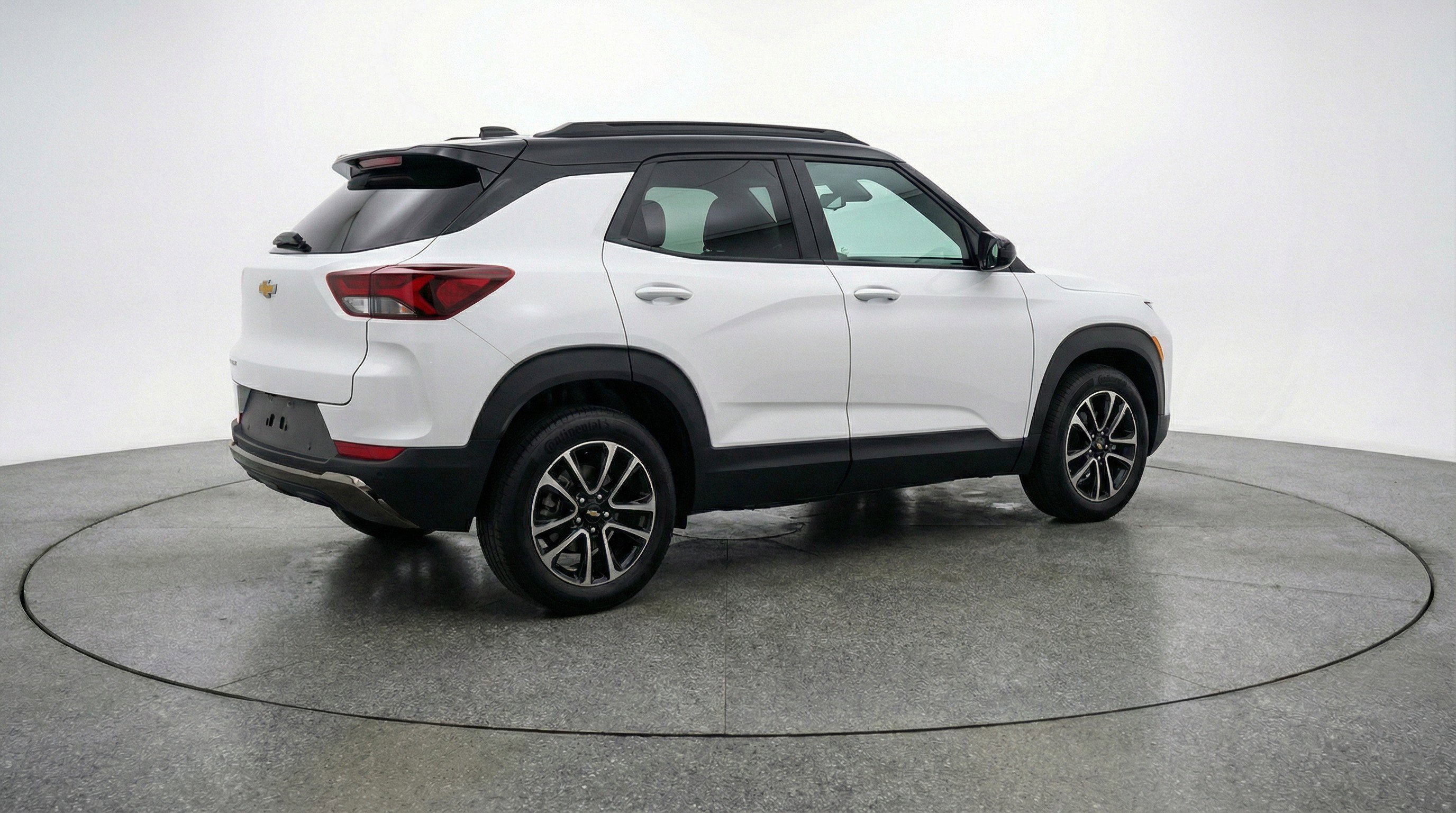 Used 2025 Chevrolet TrailBlazer LT image 9