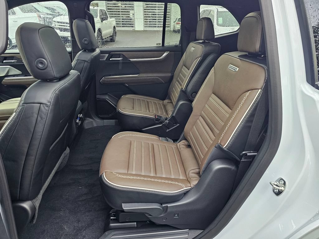 New 2026 GMC Acadia Denali Ultimate AWD/4WD image 17