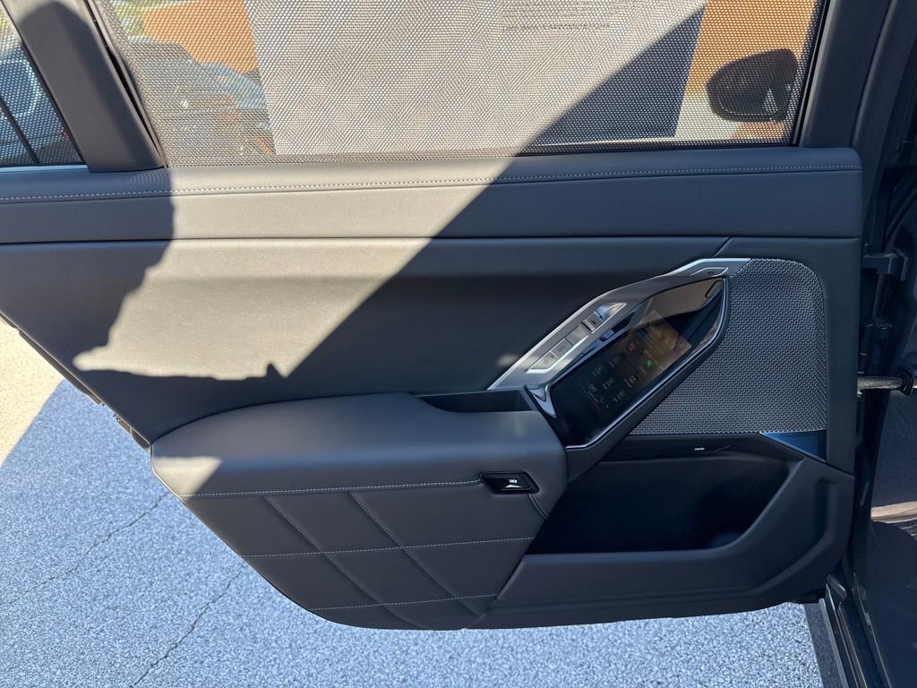 New 2026 BMW 760i xDrive w/ Executive Package image 24