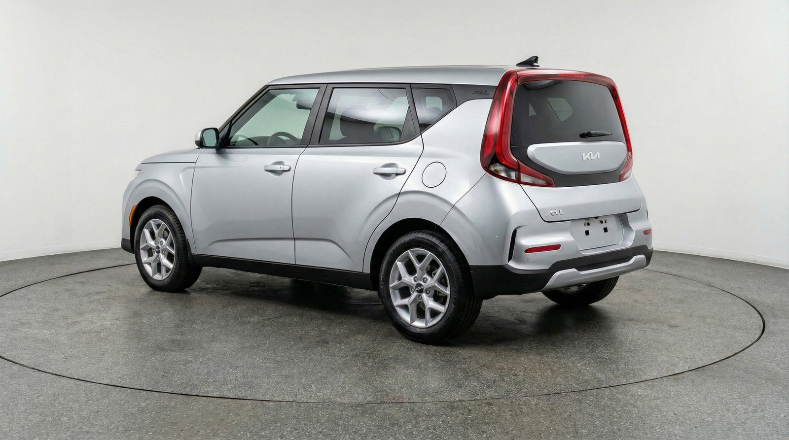 Used 2025 Kia Soul LX w/ LX Technology Package FWD image 6