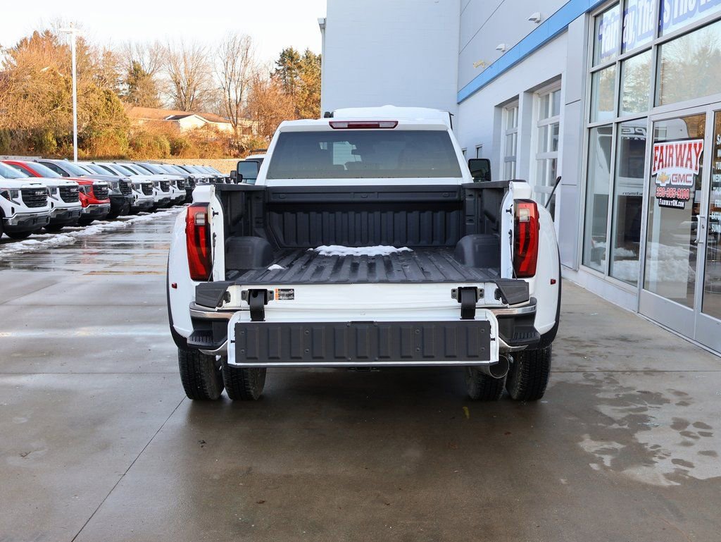 New 2026 GMC Sierra 3500 Pro AWD/4WD image 29