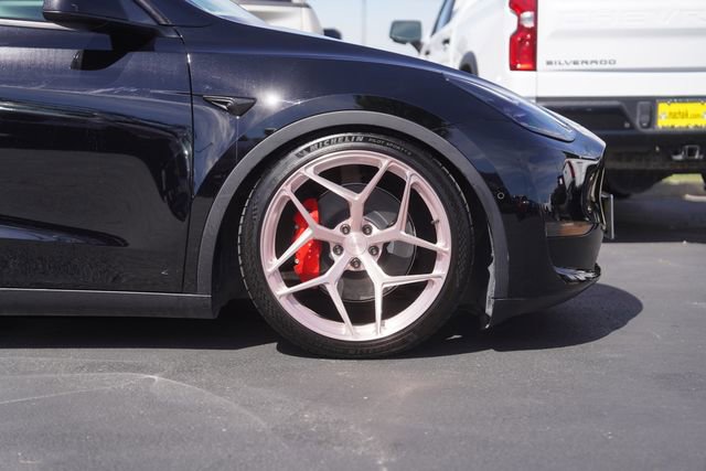 Used 2022 Tesla Model Y Performance image 4