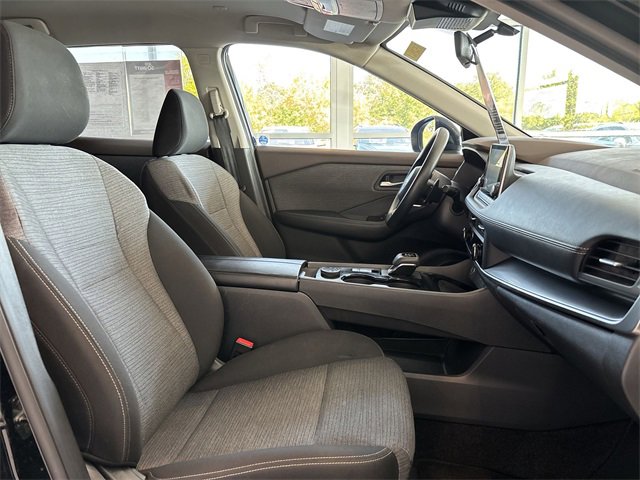 Used 2023 Nissan Rogue SV image 19