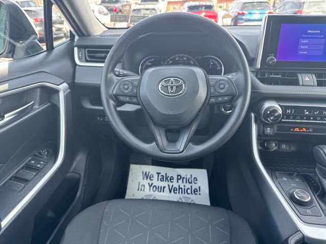 Used 2025 Toyota RAV4 XLE image 17