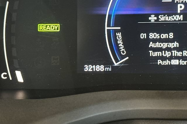 Used 2025 Toyota Camry LE FWD image 27