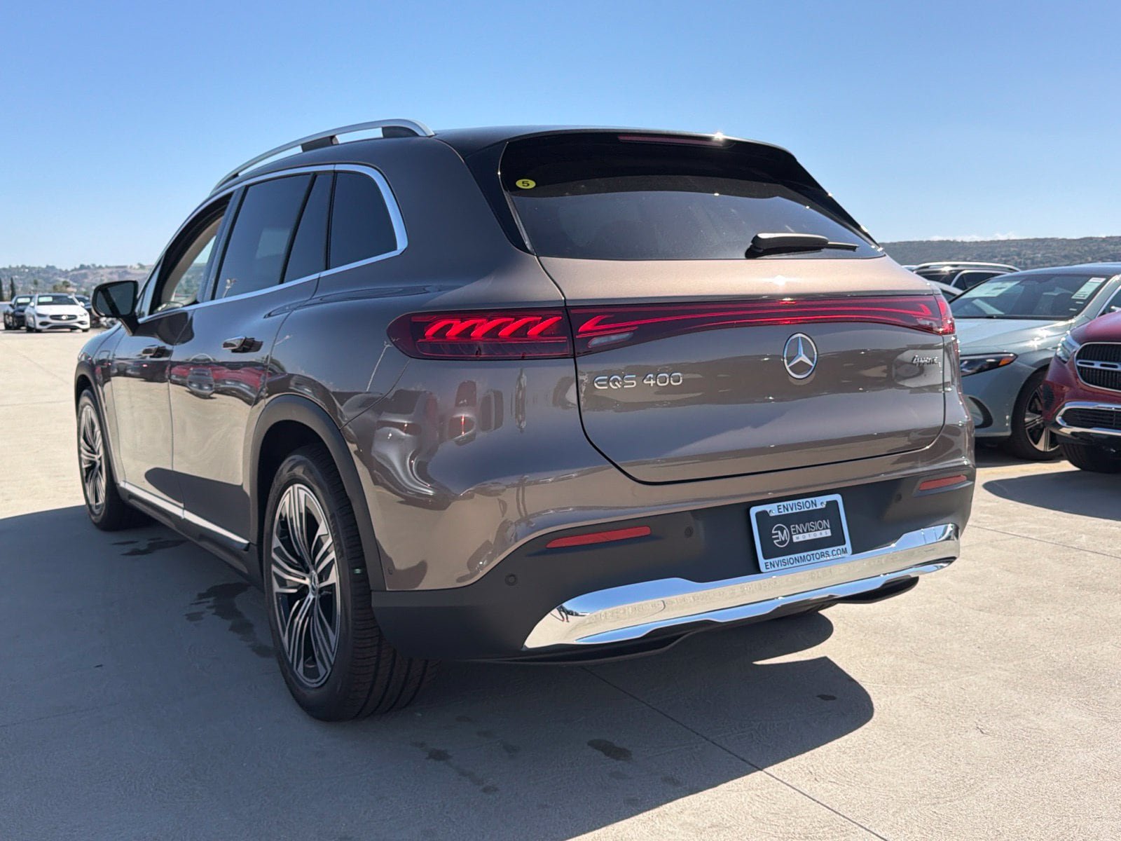 New 2027 Mercedes-Benz EQS 400 4MATIC SUV image 8