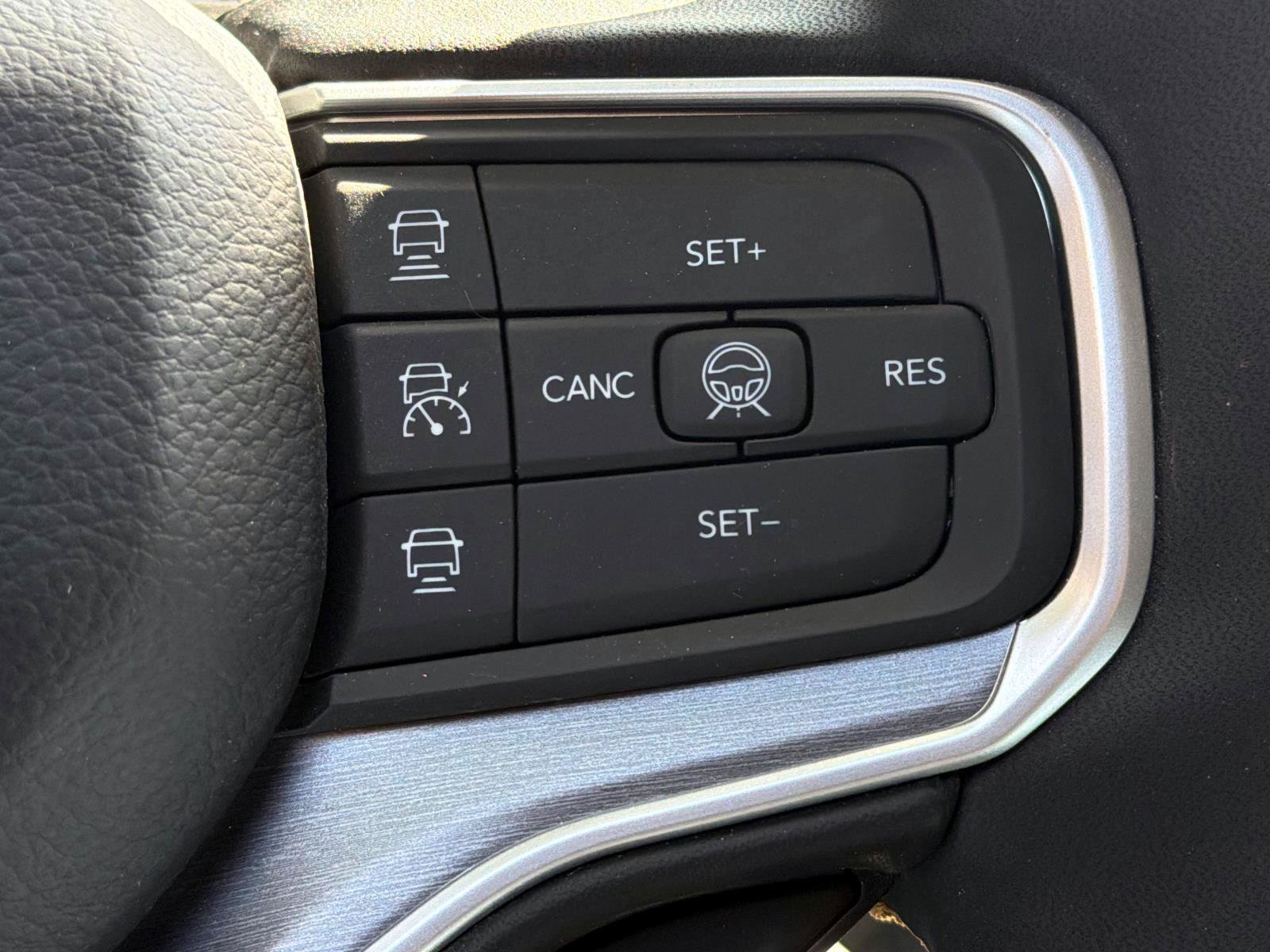 Used 2026 Jeep Grand Wagoneer L 4WD image 14