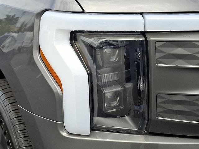 Certified 2022 Ford F150 Lightning Lariat image 9