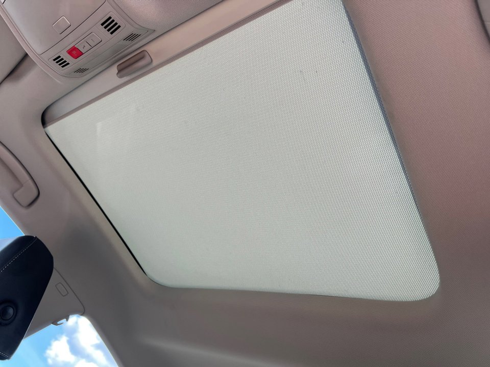 Used 2019 Volkswagen Jetta SEL Premium image 25