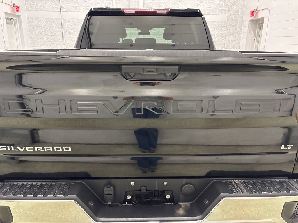 Used 2023 Chevrolet Silverado 1500 LT AWD/4WD image 5