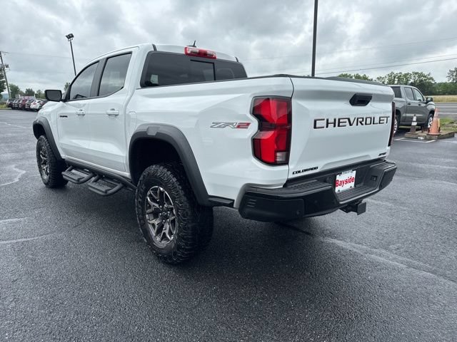 Used 2024 Chevrolet Colorado ZR2 w/ Technology Package AWD/4WD image 14