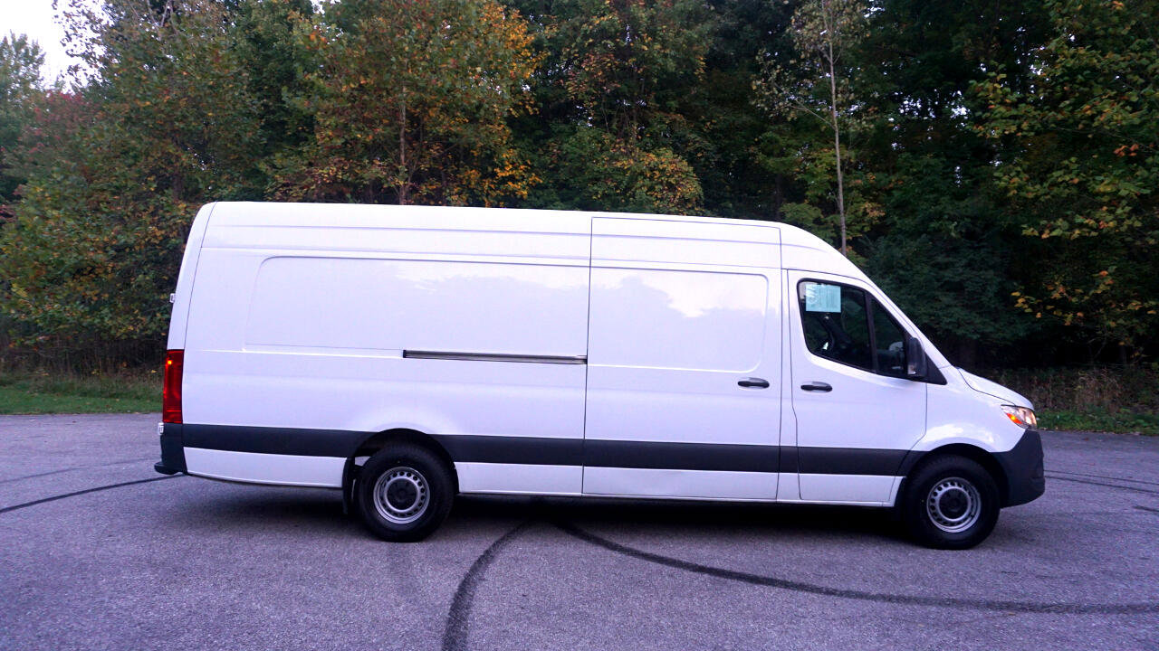 Used 2023 Mercedes-Benz Sprinter 2500 image 6