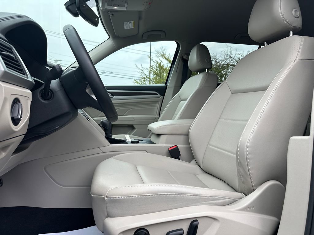 Certified 2023 Volkswagen Atlas SE AWD/4WD image 3