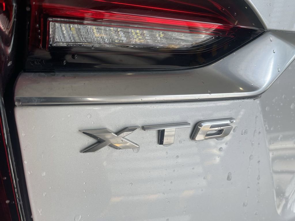 Certified 2024 Cadillac XT6 Premium Luxury w/ LPO, Floor Liner Package image 4