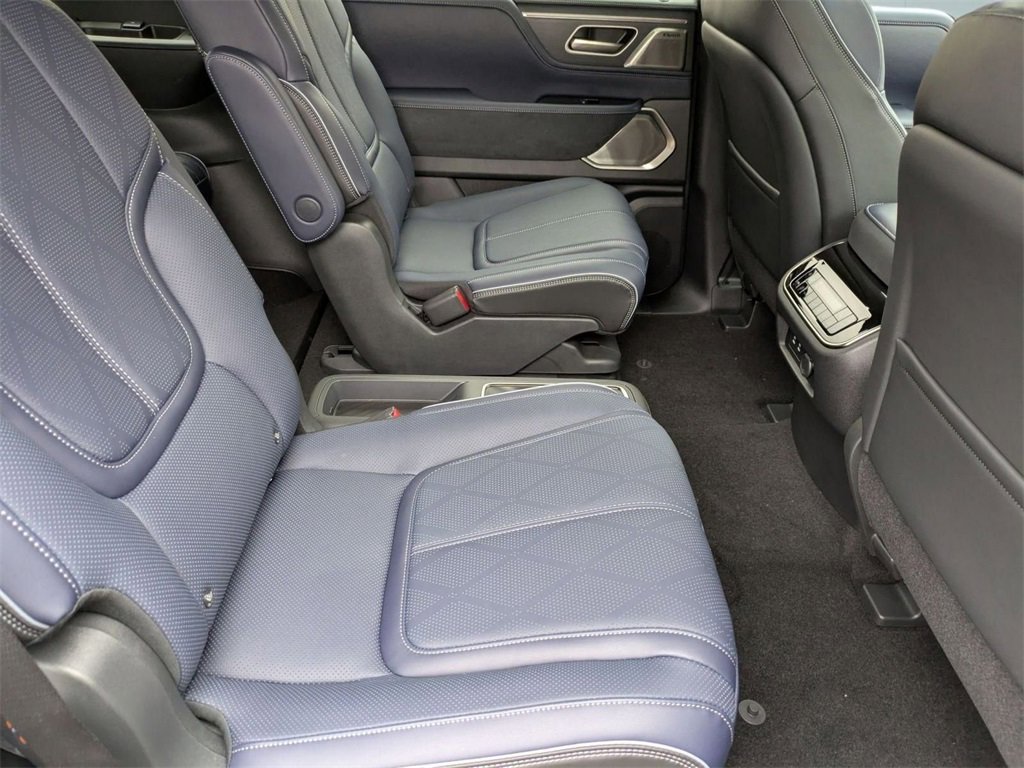 New 2026 INFINITI QX80 4WD w/ Sport Exterior Package image 32