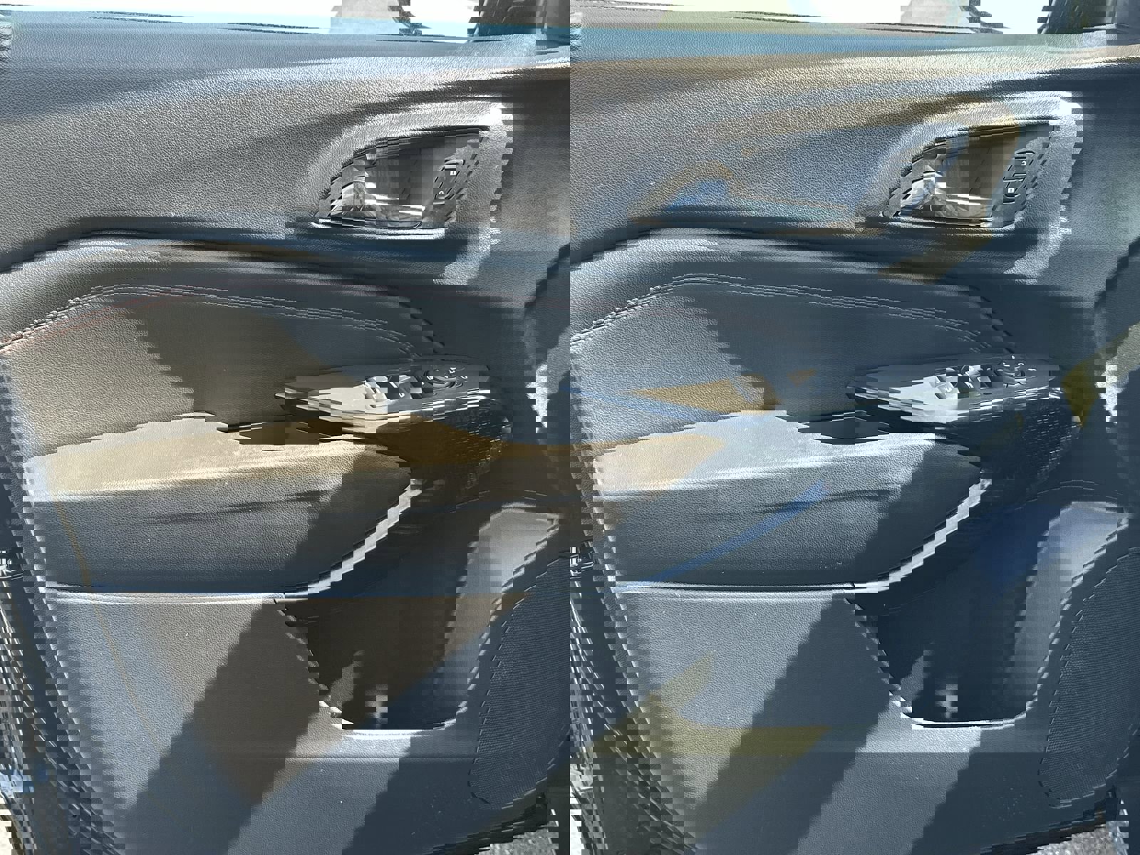 Used 2025 Chevrolet Trax RS w/ Sunroof Package image 14