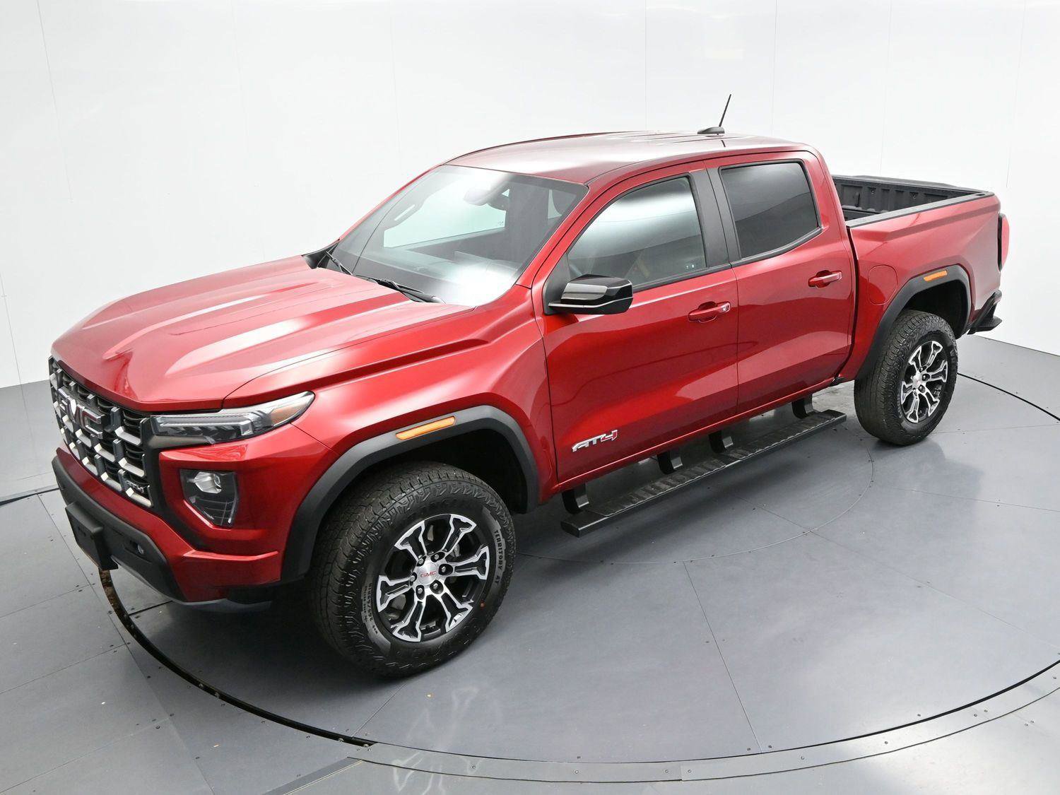 Used 2024 GMC Canyon AT4 w/ Canyon Safety Plus Package AWD/4WD image 33
