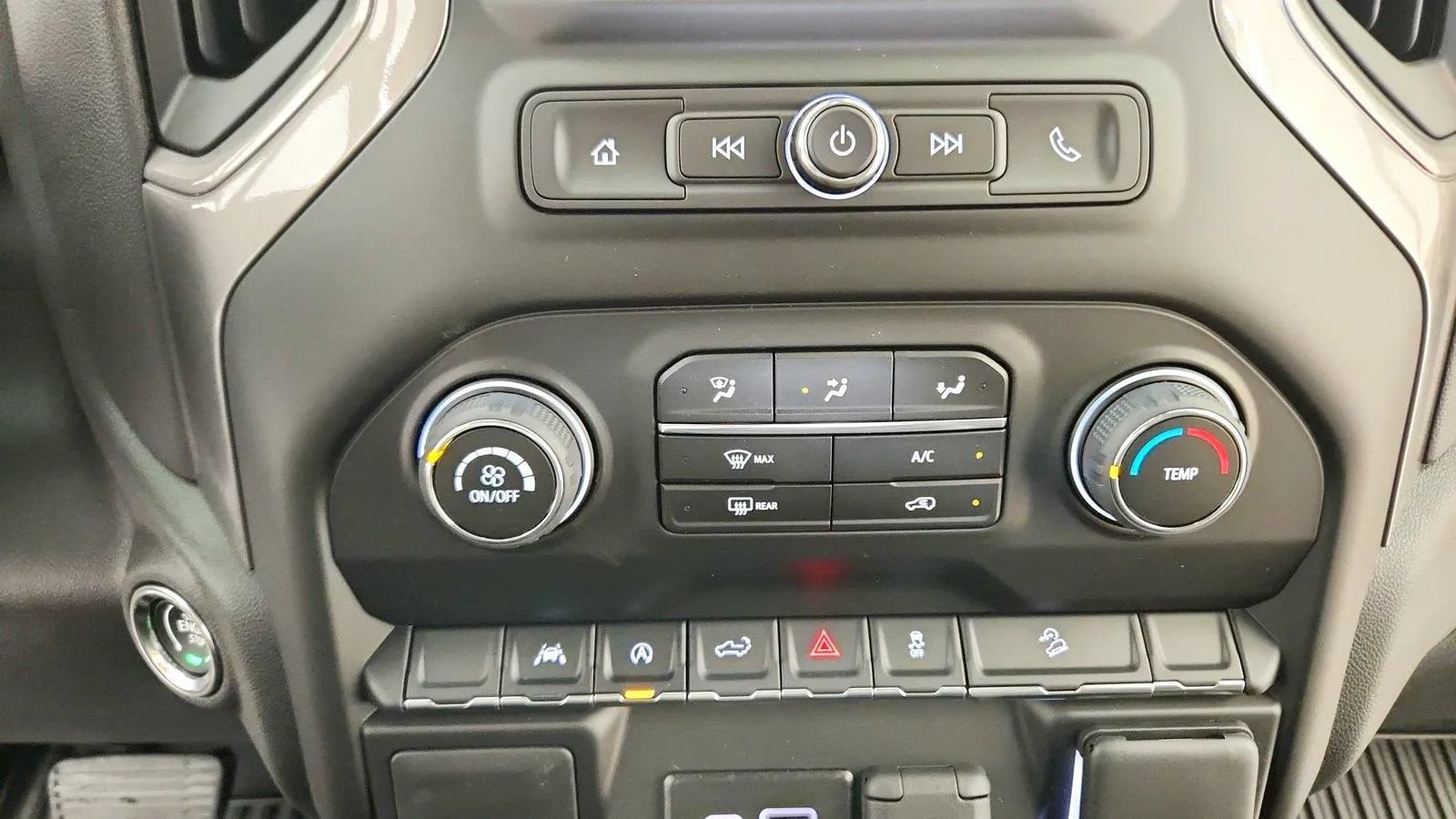 New 2026 Chevrolet Silverado 1500 Custom Trail Boss w/ LPO, Dark Essentials Package AWD/4WD image 21