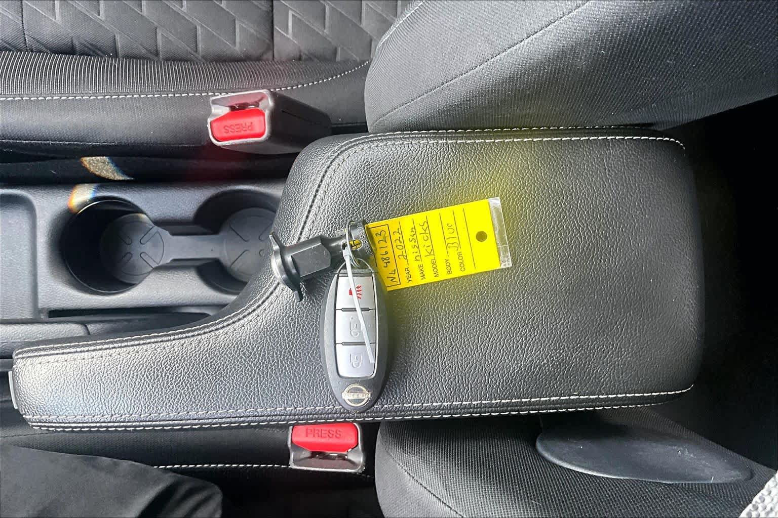 Used 2022 Nissan Kicks S FWD image 15