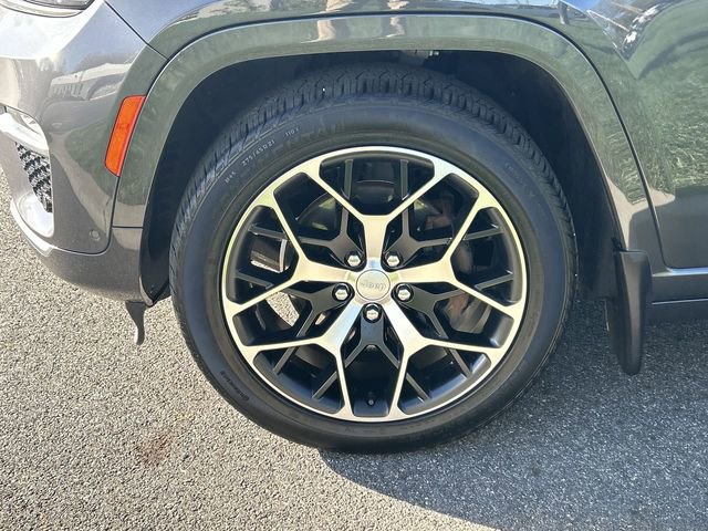 Used 2022 Jeep Grand Cherokee Summit AWD/4WD image 10