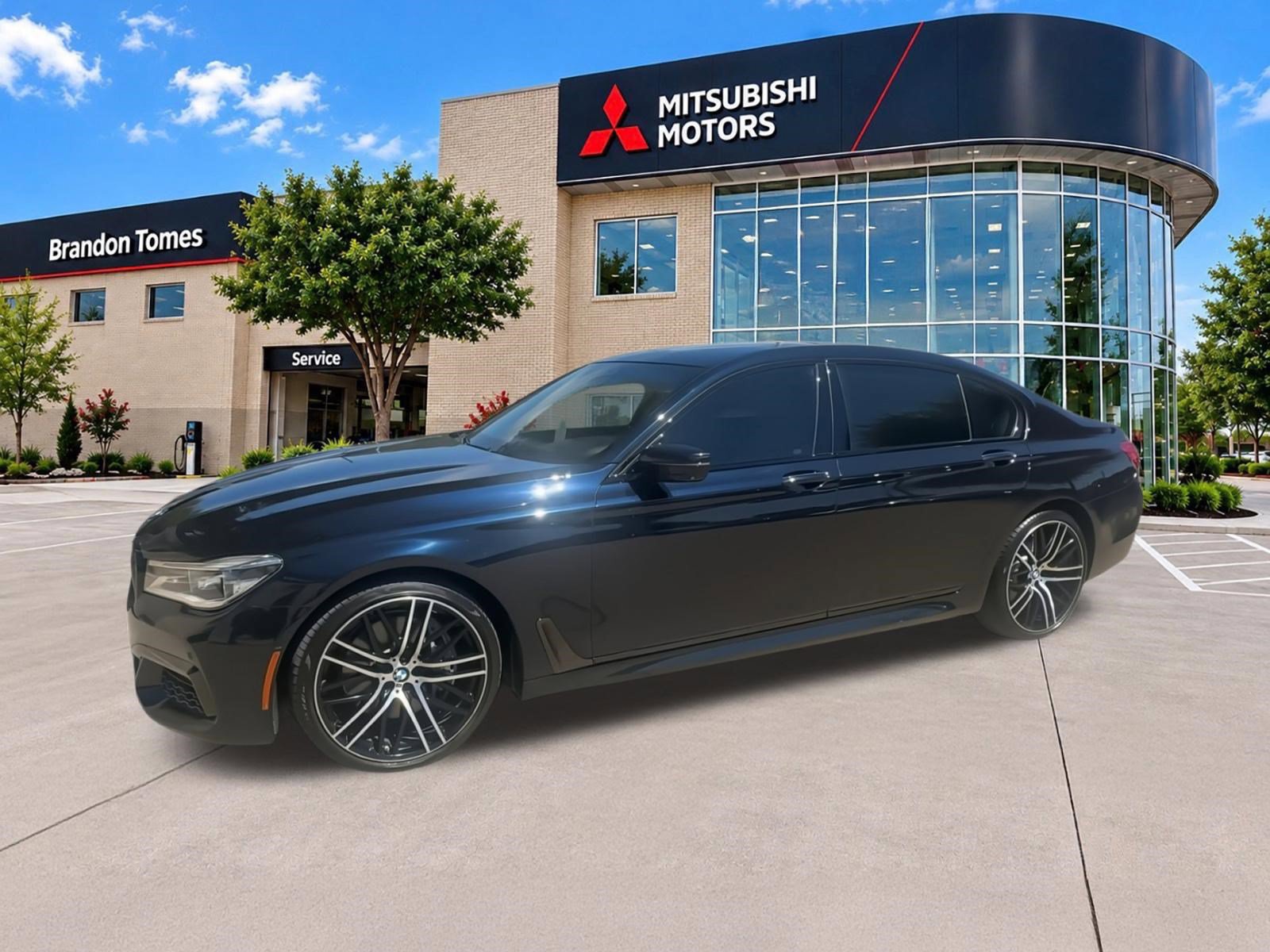 Used 2018 BMW 750i xDrive AWD/4WD image 4