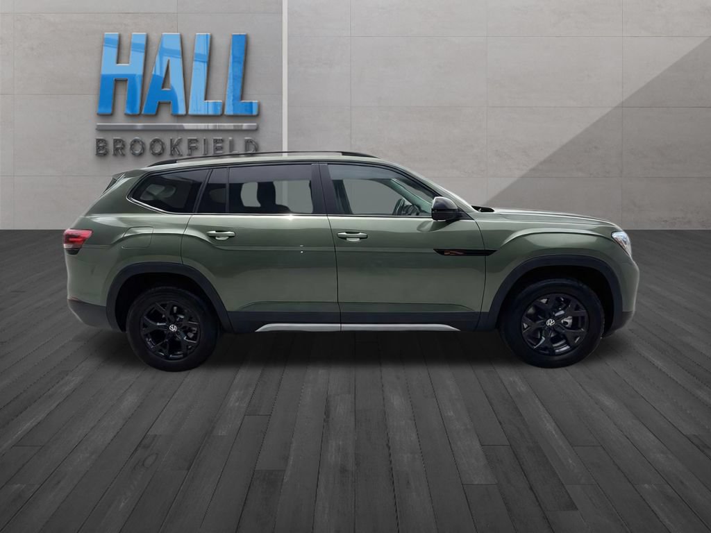 Certified 2026 Volkswagen Atlas Peak Edition AWD/4WD image 8