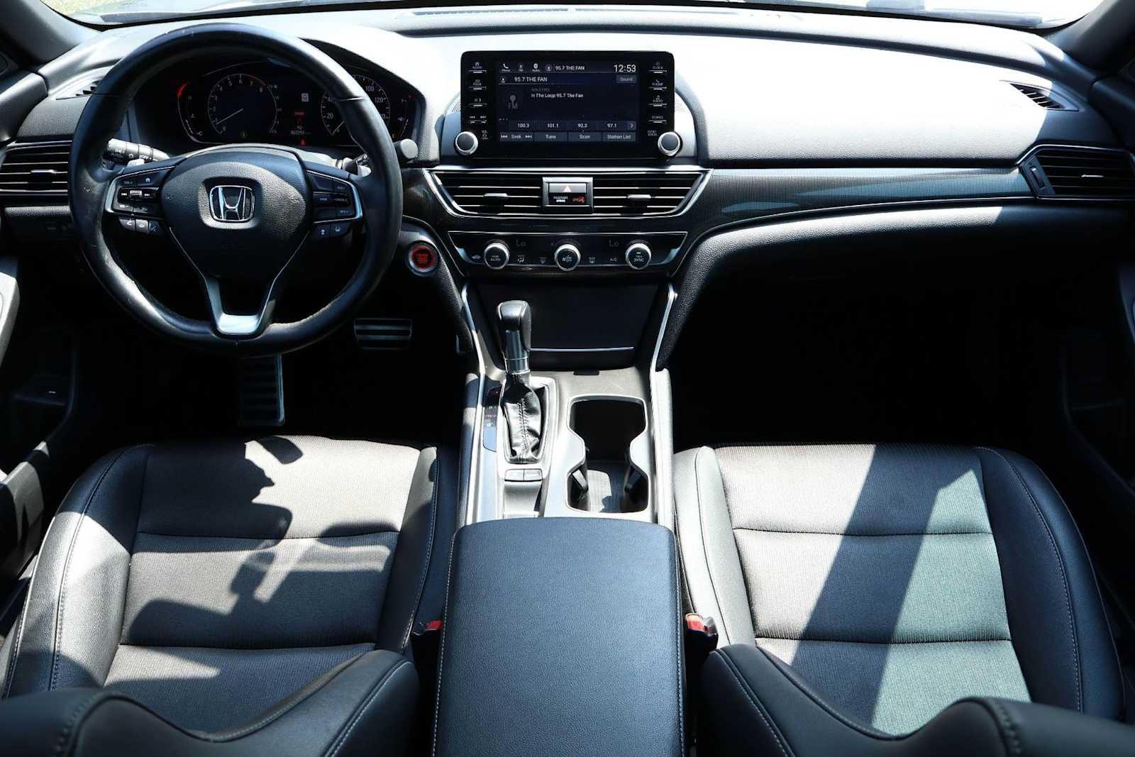 Used 2019 Honda Accord Sport image 10