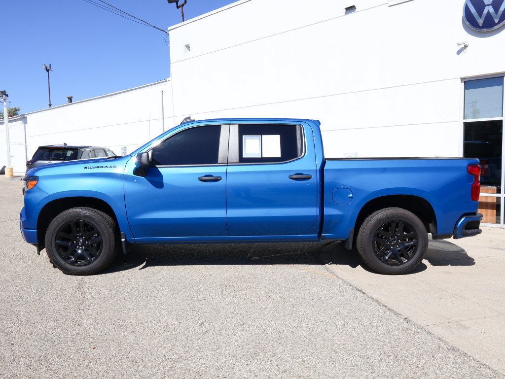 Used 2023 Chevrolet Silverado 1500 Custom w/ Rally Edition RWD image 2