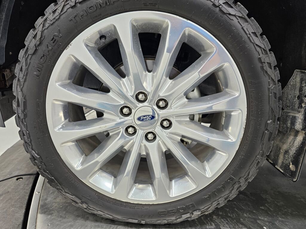 Used 2019 Ford F150 Limited w/ Trailer Tow Package image 12