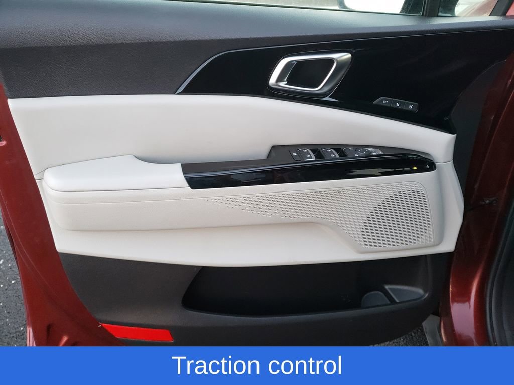 Used 2022 Kia Carnival SX image 19