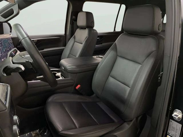 Used 2025 Chevrolet Suburban LT RWD image 63