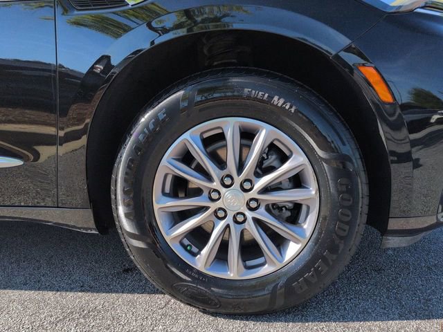 Used 2022 Buick Enclave Essence image 12