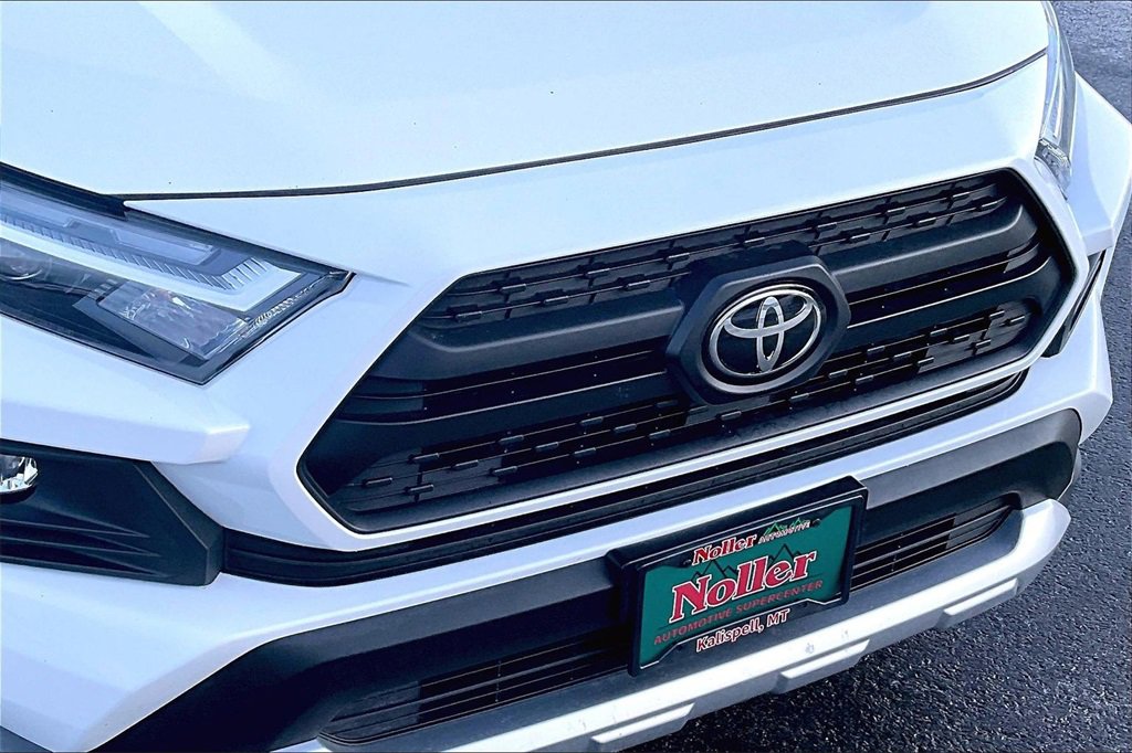 Used 2024 Toyota RAV4 Adventure image 28