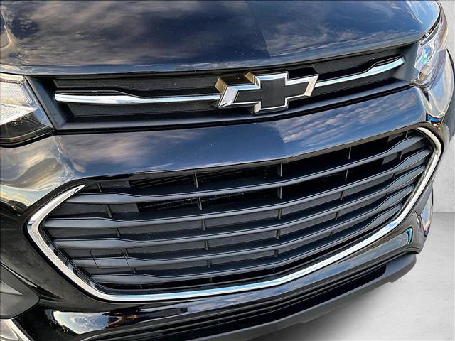 Used 2022 Chevrolet Trax LT w/ Midnight Edition image 30
