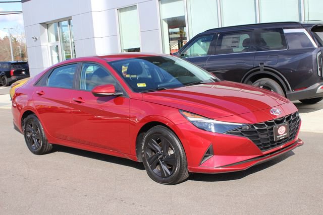 Used 2023 Hyundai Elantra SEL FWD image 1