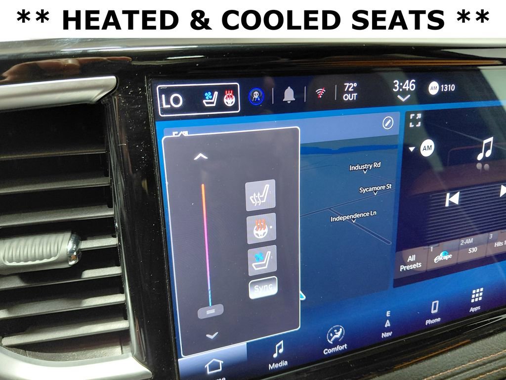 Used 2024 Chrysler Pacifica Pinnacle w/ Trailer Tow Group FWD image 8