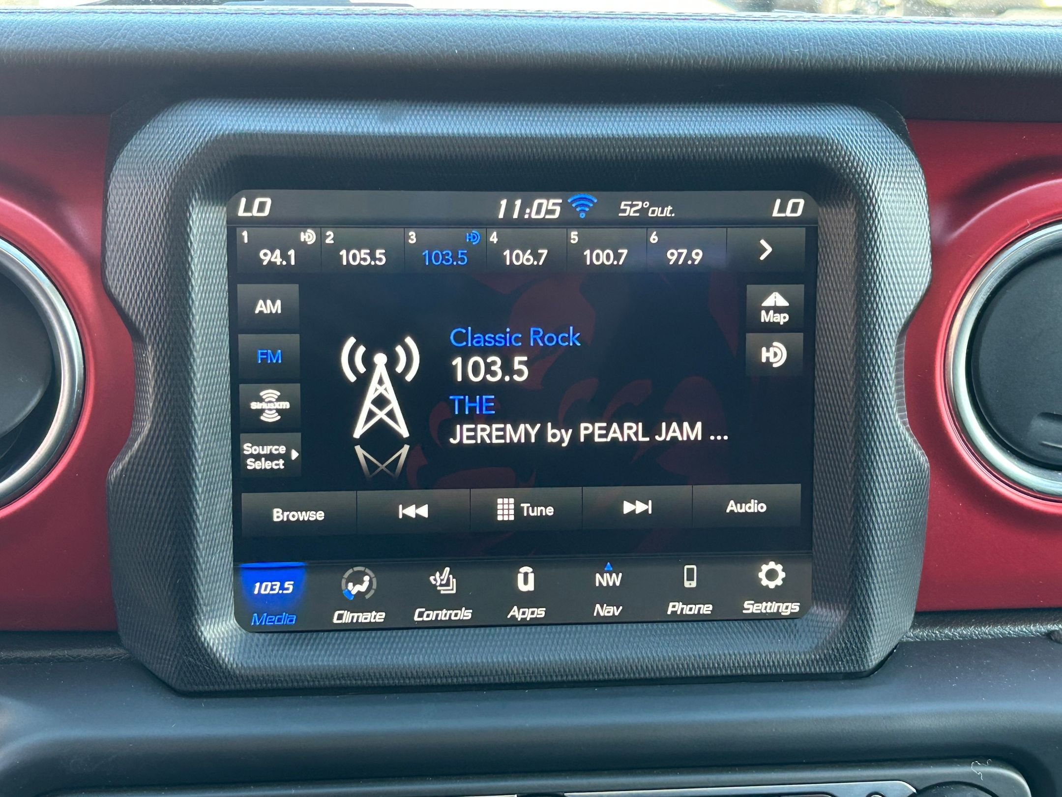 Used 2023 Jeep Gladiator Rubicon w/ Cold Weather Group AWD/4WD image 20