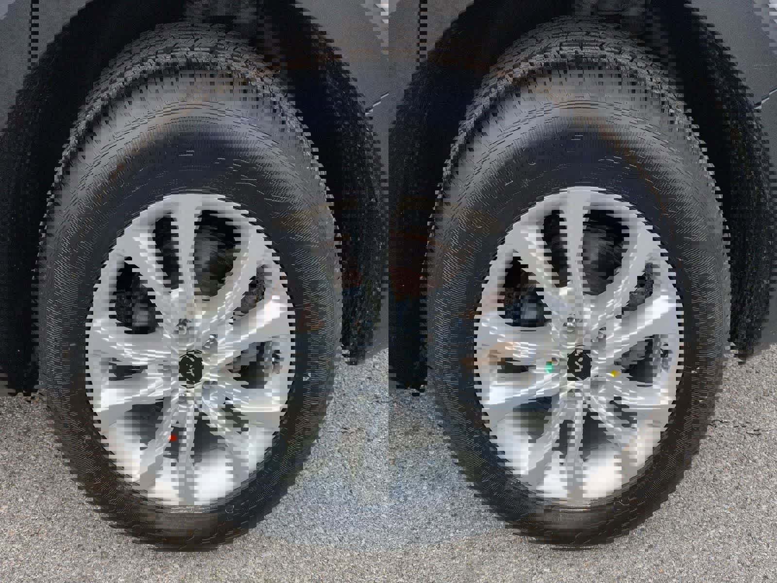 Used 2022 Kia Telluride LX image 12